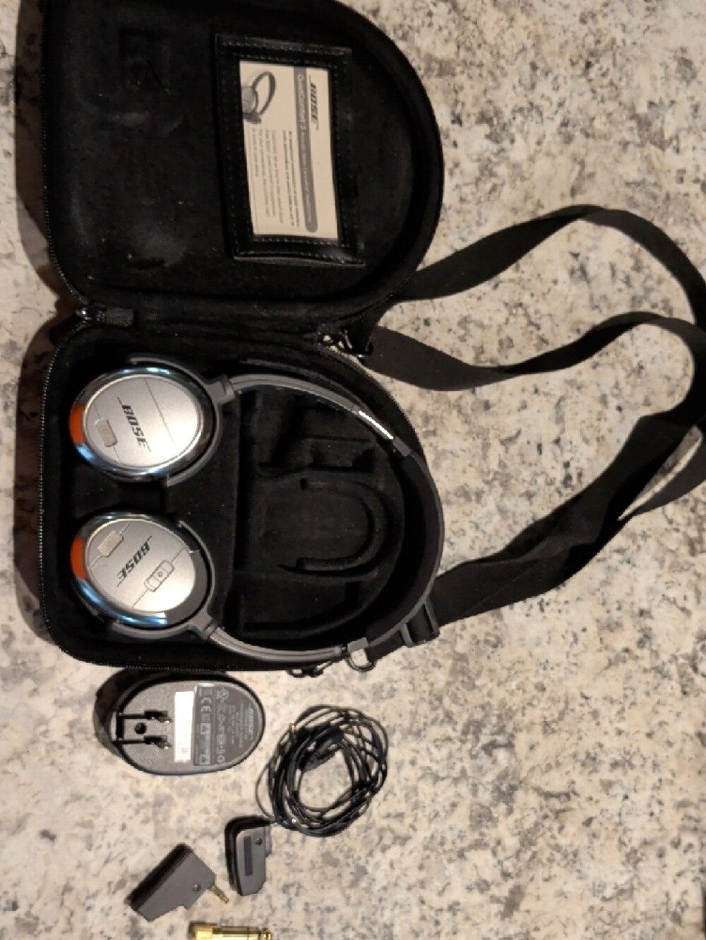 Bose Silver and Black Over-Ear Headphones - Picture 4 of 6